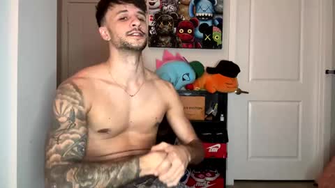 Snapshot of papijakey chatting on 12/05/25, 03:26 -- New Videos Down Below online show from 12/05/25, 03:26