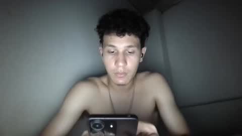 Snapshot of papiniko00 chatting on 11/03/25, 11:48 nicolas online show from 11/03/25, 11:48