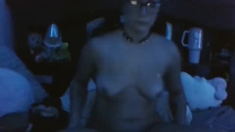 Snapshot of paquitothepooh chatting on 07/14/26, 01:08 come chat w me 3 goth e-girl here to cuddle 333 online show from 07/14/26, 01:08