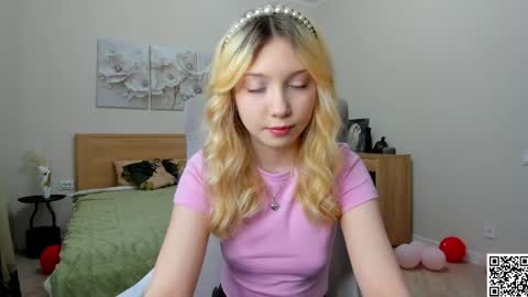 Snapshot of paradi_se chatting on 03/11/26, 08:31 Melena online show from 03/11/26, 08:31