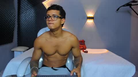Snapshot of paradise_boy_s chatting on 05/15/26, 03:08 Ryan And Casper online show from 05/15/26, 03:08