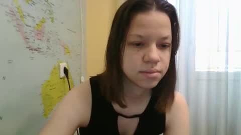 Snapshot of paradise_tease chatting on 12/14/25, 07:25 paradise_tease online show from 12/14/25, 07:25