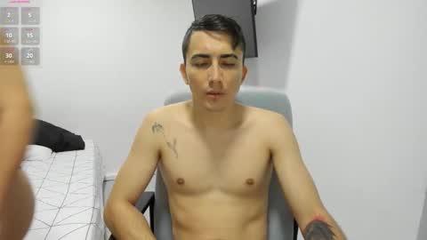 pareja_curiosa19 online show from 02/14/26, 11:23