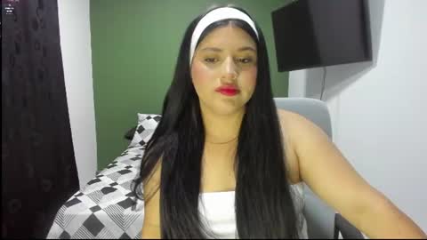 pareja_curiosa19 online show from 06/25/26, 12:32