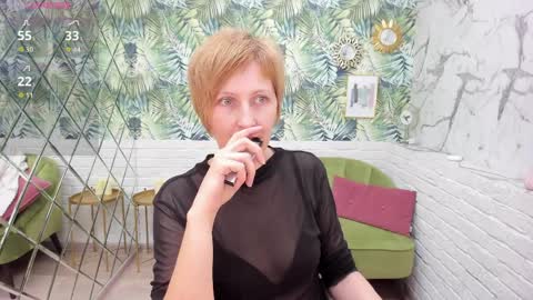 Snapshot of paris_cherry chatting on 03/28/26, 06:18 Paris online show from 03/28/26, 06:18
