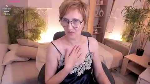 Paris online show from 08/04/26, 06:32