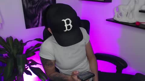 Snapshot of paris_dangelo chatting on 02/23/25, 12:30 Paris D angelo online show from 02/23/25, 12:30