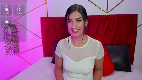 Snapshot of paris_evans_01 chatting on 11/06/25, 01:01 paris_evans_01 online show from 11/06/25, 01:01