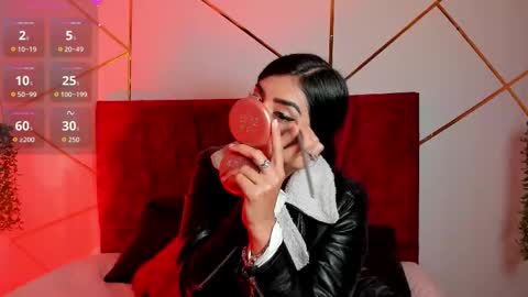 Snapshot of paris_evans_01 chatting on 11/24/25, 12:49 paris_evans_01 online show from 11/24/25, 12:49