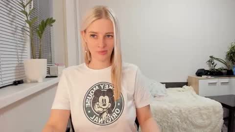 Sasha online show from 02/28/25, 01:25