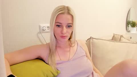 Sasha online show from 10/05/25, 10:57