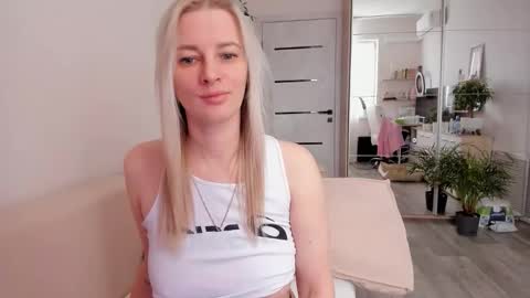 Sasha online show from 11/06/25, 04:13