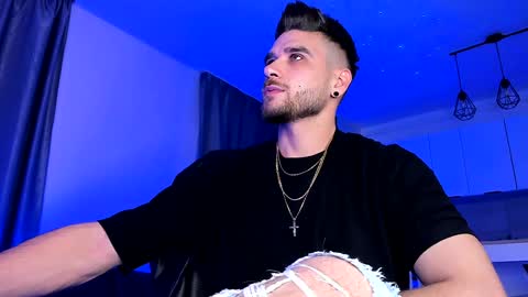 Paris online show from 12/01/24, 10:43