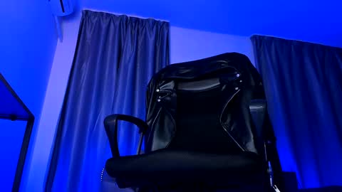 Paris online show from 01/30/25, 09:47