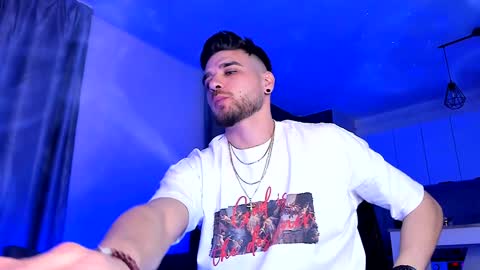 Paris online show from 01/31/25, 05:32