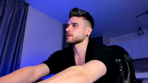 Paris online show from 02/12/25, 03:51