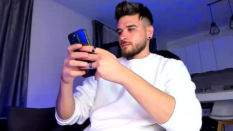 Paris online show from 09/18/25, 08:55