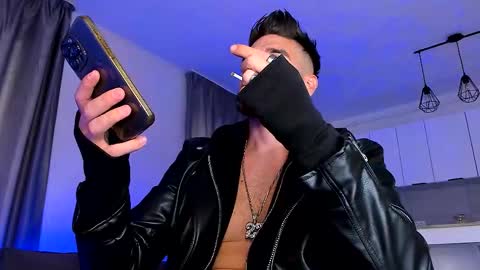 Paris online show from 09/27/25, 06:29