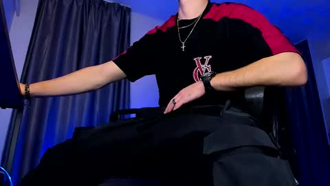 Paris online show from 10/16/25, 08:32