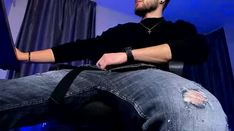 Snapshot of paris_lock chatting on 11/12/25, 09:14 Paris online show from 11/12/25, 09:14