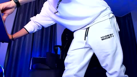 Snapshot of paris_lock chatting on 12/05/25, 07:10 Paris online show from 12/05/25, 07:10