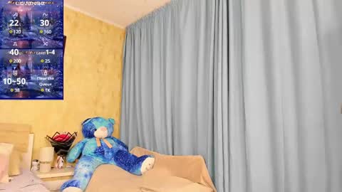 Snapshot of paris_x_hilton chatting on 01/14/25, 04:47 Paris online show from 01/14/25, 04:47