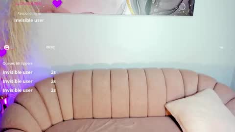 Snapshot of parisangel_ chatting on 03/08/26, 02:04 Paris online show from 03/08/26, 02:04