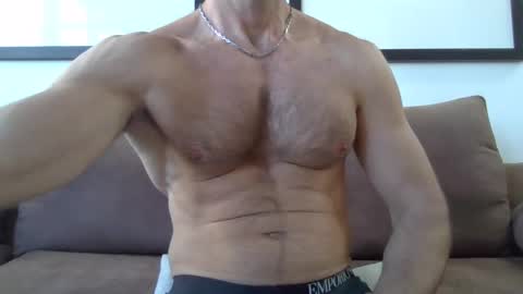 Porn Actor 21cm Hetero online show from 03/10/25, 01:10