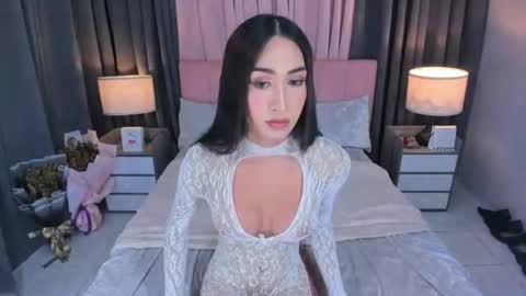 parismilker online show from 06/10/26, 10:30