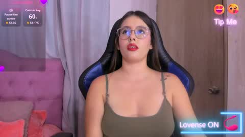 Snapshot of parisshayk chatting on 05/22/26, 06:46 Paris online show from 05/22/26, 06:46