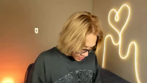 connie online show from 12/08/24, 08:25