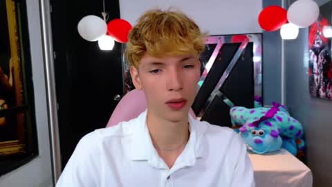 Snapshot of park_jimin1 chatting on 09/23/25, 12:08 park_jimin1 online show from 09/23/25, 12:08