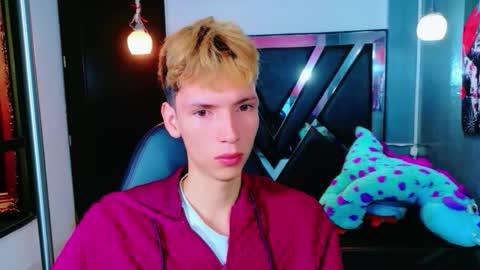 park_jimin1 online show from 12/05/25, 12:14