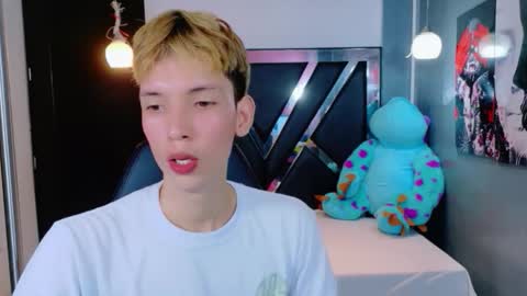 park_jimin1 online show from 12/14/25, 02:11