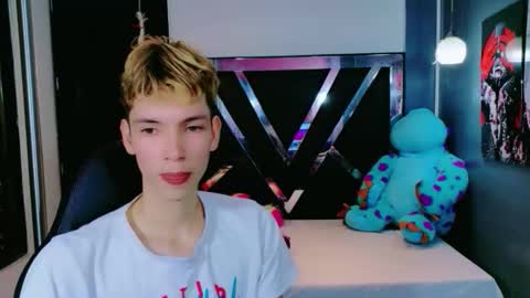 park_jimin1 online show from 12/15/25, 12:20