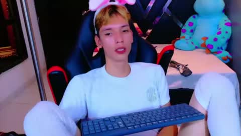 park_jimin1 online show from 01/05/26, 05:27