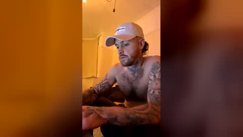 Snapshot of parkertom525 chatting on 04/06/26, 09:49 parkertom525 online show from 04/06/26, 09:49