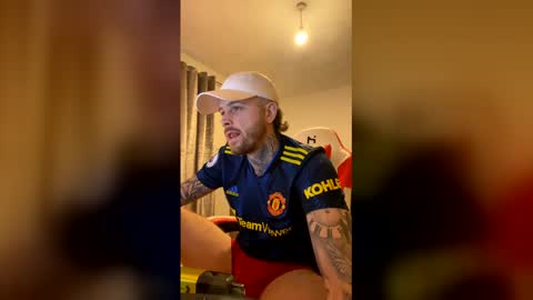 Snapshot of parkertom525 chatting on 04/08/26, 07:03 parkertom525 online show from 04/08/26, 07:03