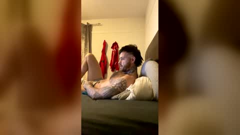 Snapshot of parkertom525 chatting on 04/11/26, 10:47 parkertom525 online show from 04/11/26, 10:47