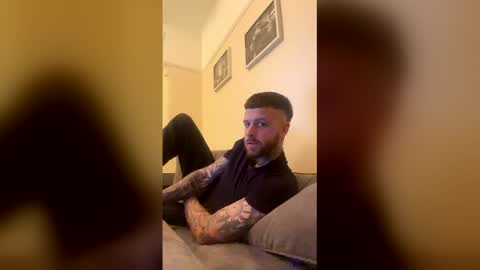 Snapshot of parkertom525 chatting on 04/21/26, 08:12 parkertom525 online show from 04/21/26, 08:12