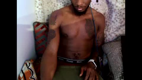 Snapshot of parlaytellio chatting on 12/04/24, 08:40 Parlay Tellio online show from 12/04/24, 08:40