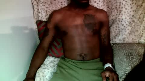 Snapshot of parlaytellio chatting on 12/26/24, 06:01 Parlay Tellio online show from 12/26/24, 06:01