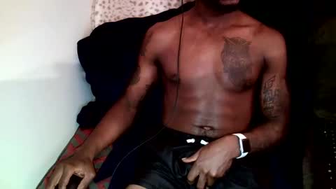 Snapshot of parlaytellio chatting on 01/26/25, 12:26 Parlay Tellio online show from 01/26/25, 12:26