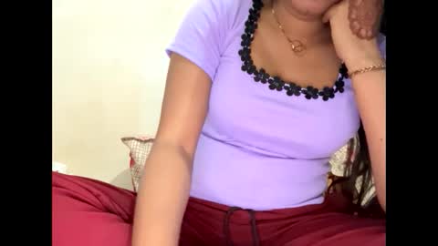 Snapshot of parneetu_642 chatting on 03/24/26, 05:01 parneetu_642 online show from 03/24/26, 05:01