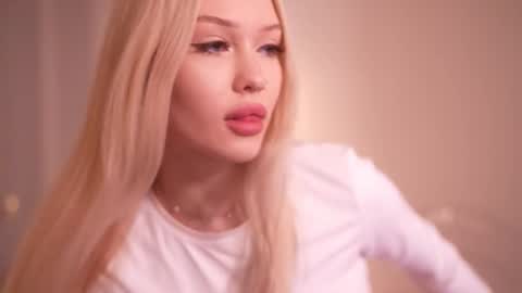 Sofi online show from 11/22/25, 12:04