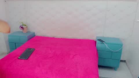 party_fre_girl online show from 11/11/25, 04:01