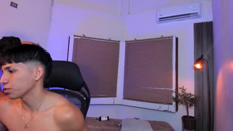 liampacoyosh and erick online show from 10/09/25, 02:53