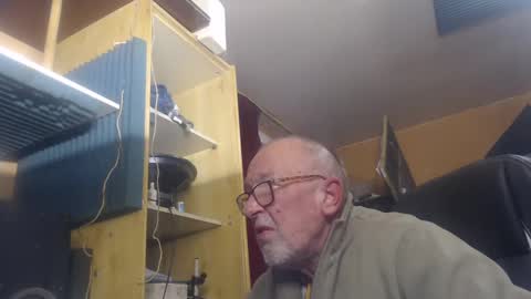 Snapshot of pascal88881 chatting on 12/27/24, 09:50 pascal88881 online show from 12/27/24, 09:50