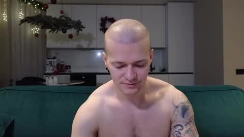 Pashka online show from 12/15/25, 06:28