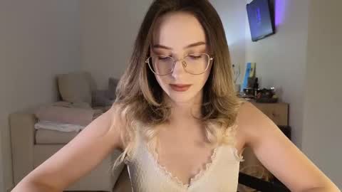 Snapshot of passionann chatting on 02/18/26, 09:22 Anna online show from 02/18/26, 09:22